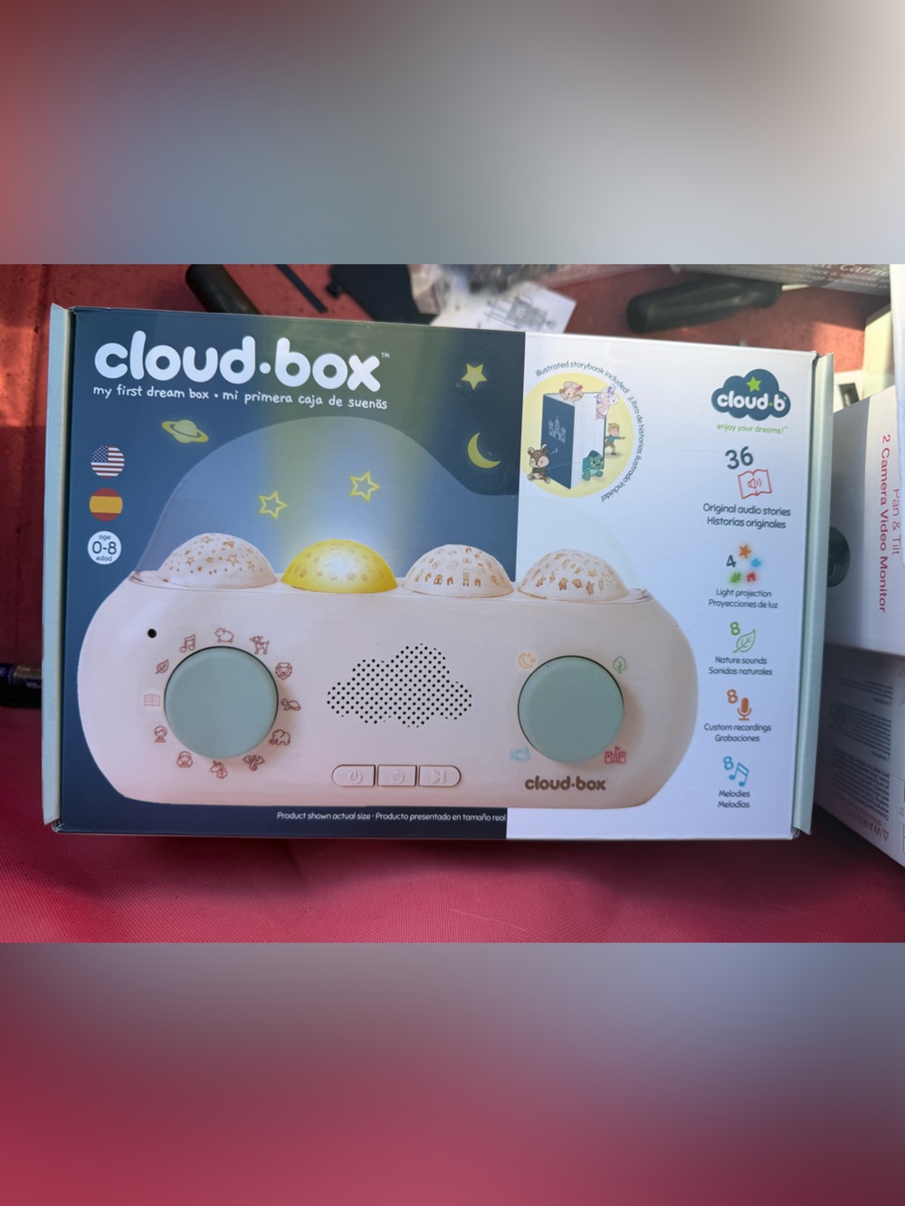 Cloud b CloudBox Storytelling Projector